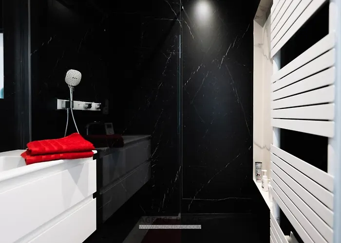 Maison Avec Garage & Wifi Au Centre Des Sables-d'olonne - Fr-1-197-565